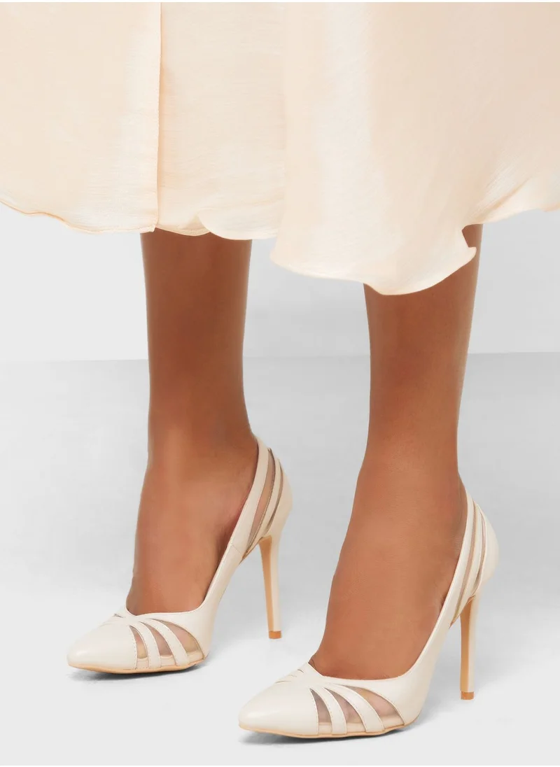Khizana Cutout Detail Pointed Pump