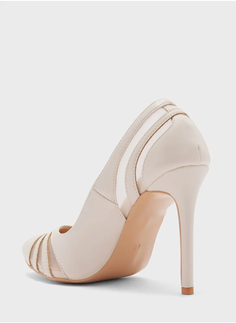 Khizana Cutout Detail Pointed Pump