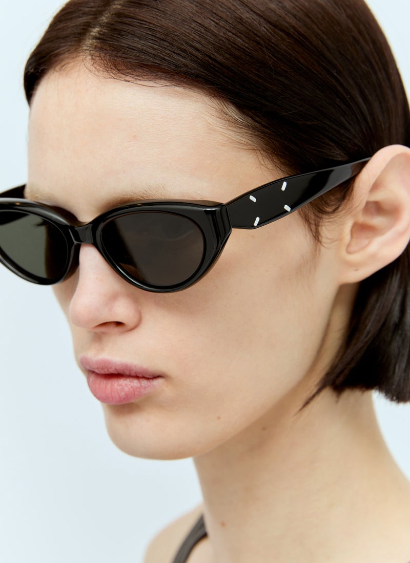 جنتل مونستر نظارات شمسية Gentle Monster MM108 Col.01 سوداء لامعة 55 بتصميم عين القطة للجنسين - Image 4