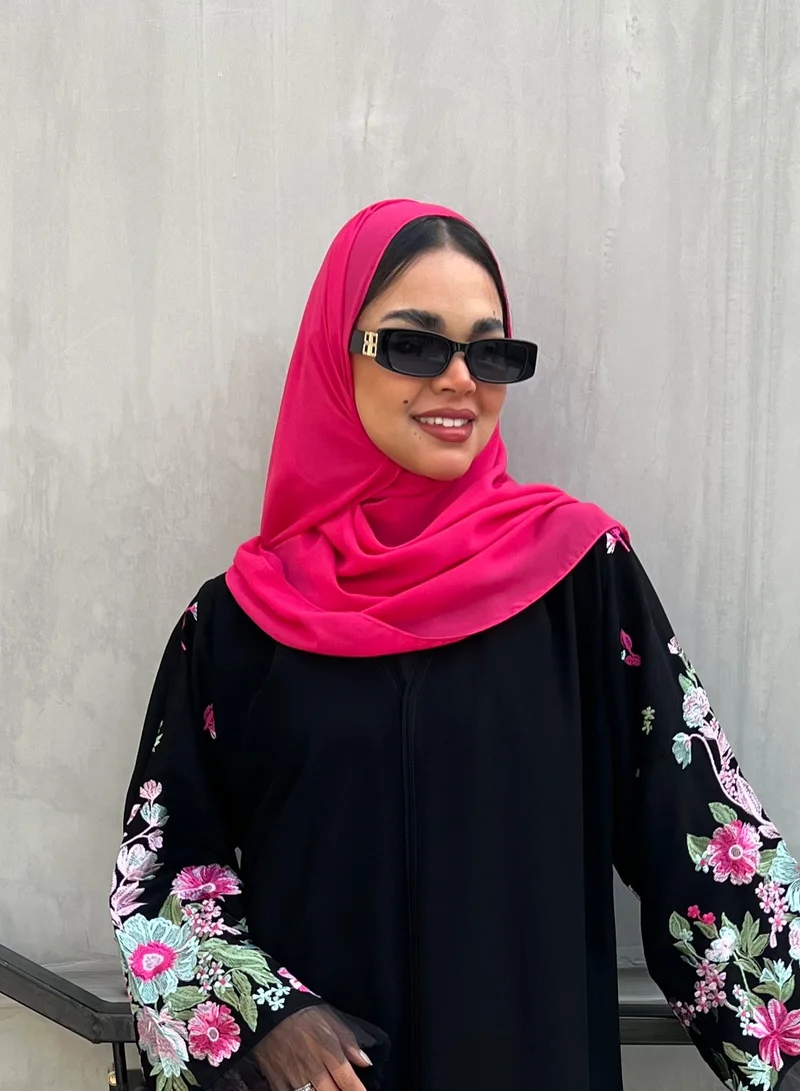 عبايات لوسين طرحة سادة باللون الفوشي
