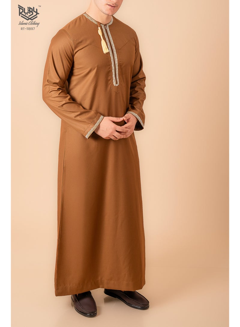 RUBY ISLAMIC CLOTHING Mocha Omani/Emirati Dishdasha – Men's Omani/Emirati Style Thobe Kandura Classic - Full-Length Long Sleeve Islamic Jubbah - Image 4