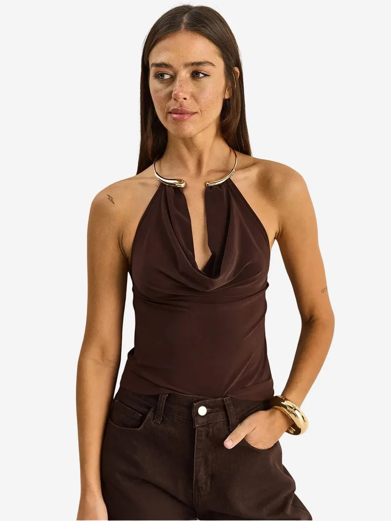 بيانكو لوتشي LUCCI Halter Collar Blouse with Stone Accessory