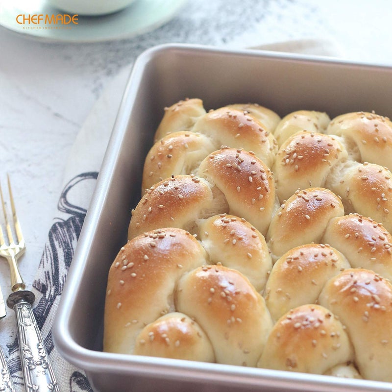 CHEFMADE 9-Inch Square Cake Pan, Non-Stick Deep Dish Bakeware for Oven Baking (Champagne Gold) - Image 4