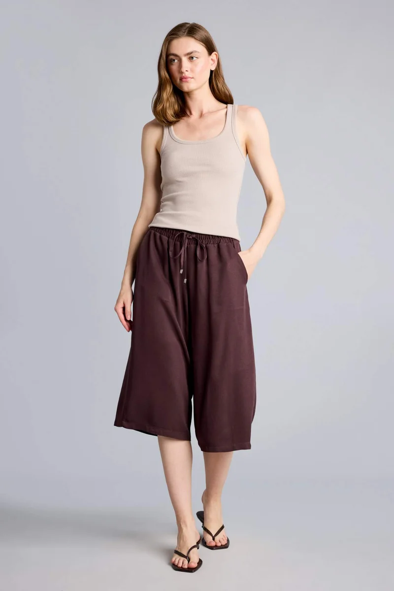 ديفاكتو Belmando High Waist Crop Fit Capri