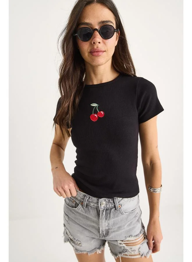 Ginger Crew Neck Cherry Print T-shirt