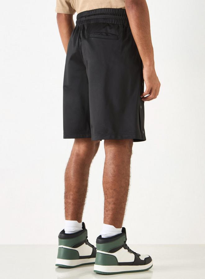 كابا شورت برباط إغلاق وتفاصيل أزرار وزخارف شعار من كابا - Image 3