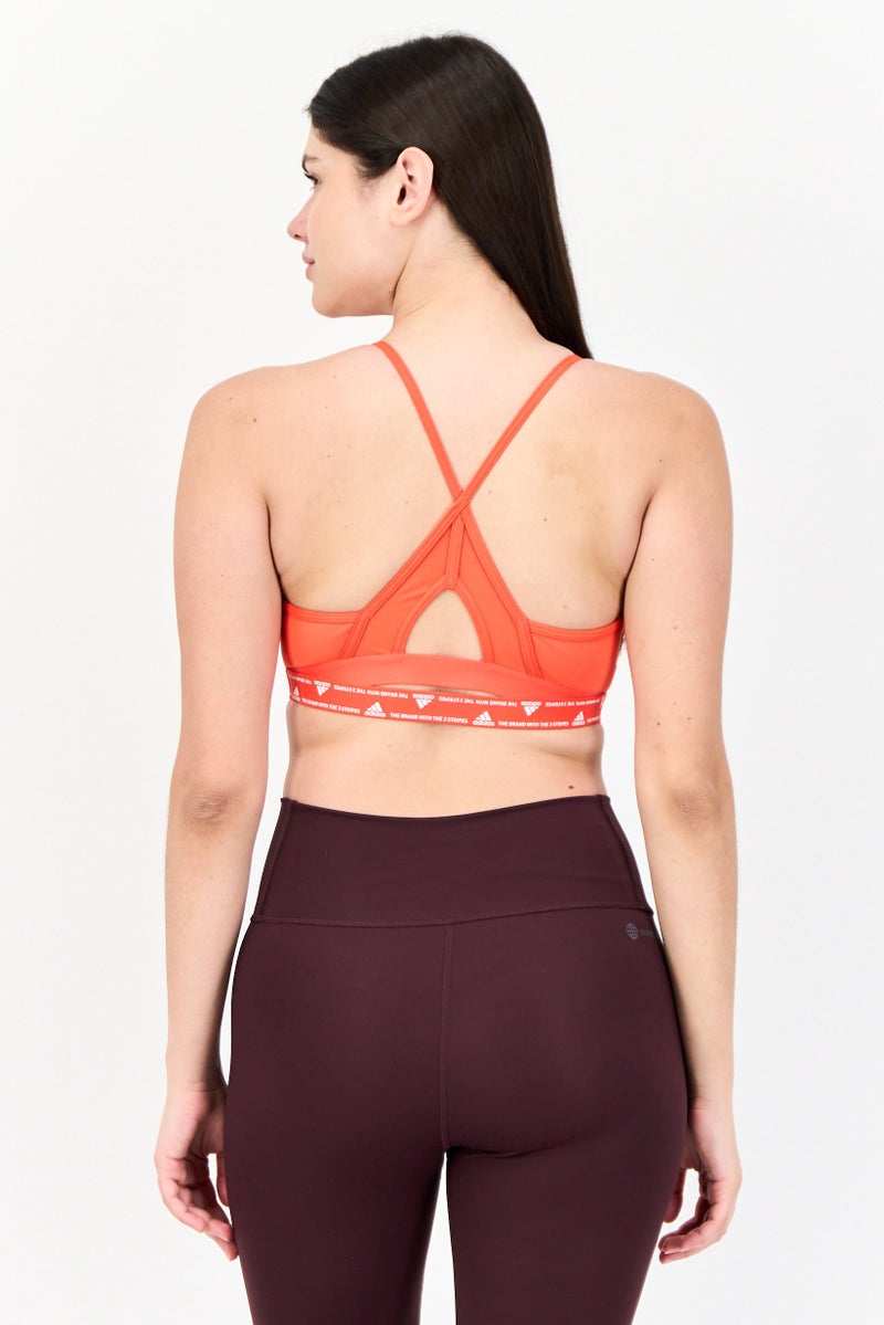 Adidas حمالة صدر رياضية خفيفة الدعم مزودة بشعار العلامة التجارية للنساء، أحمر - Image 3
