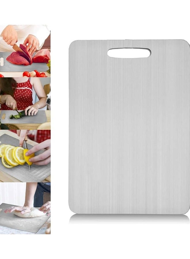 أوتدور.ماركت لوح تقطيع من الستانلس ستيل 304 للمطبخ (34×24 سم) – لوح تقطيع مزدوج الجانبين من الفولاذ الغذائي لتقطيع اللحوم والخضروات والفواكه والجبن، قوي، مضاد للانزلاق وسهل التنظيف ومقاوم للصدأ - Image 1