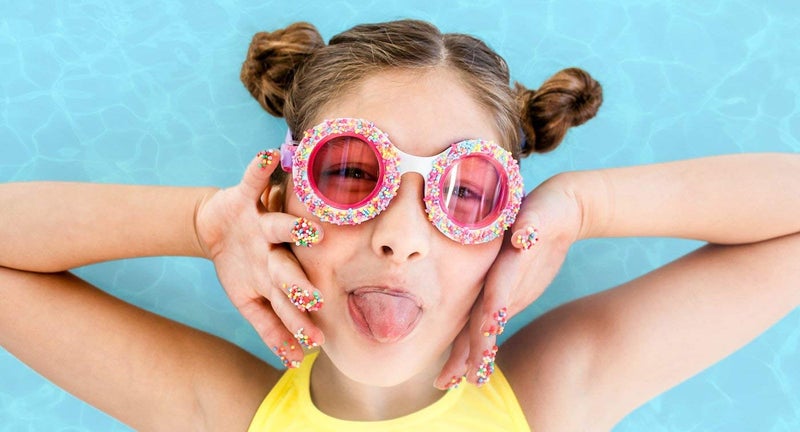 Bling 2O نظارات السباحة للأطفال من بلينغ 2O - دونات العنب البنفسجي (للأعمار 3+) - حماية من الأشعة فوق البنفسجية، خالية من اللاتكس، 100% سيليكون - تشمل خاصية مضادة للضباب وقطعة أنف قابلة للتعديل - Image 2