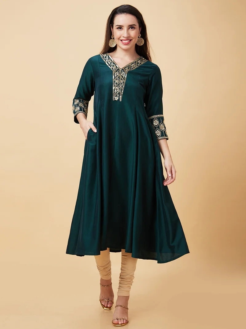 globus Women V-Neck A-Line Kurta