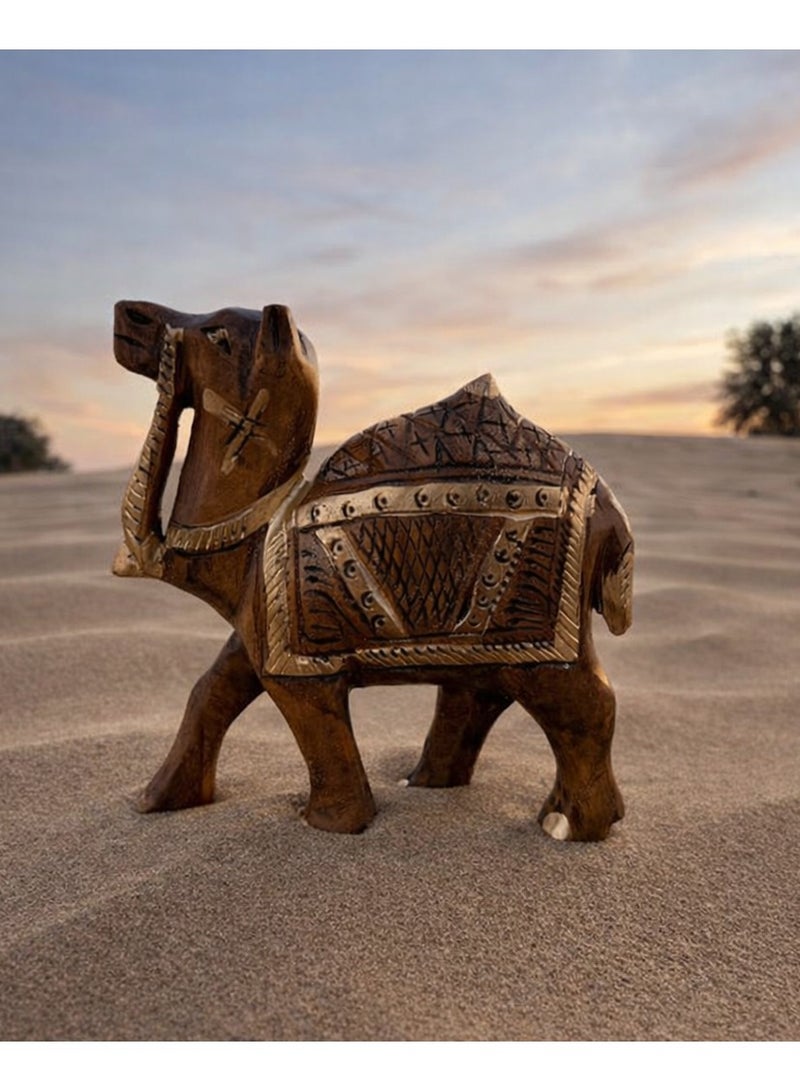 Tohfa Luxe Rihla Handcrafted Wooden Camel Figurine – Gold Hand-Painted Artisan Souvenir – Middle Eastern Home Décor Gift (10 cm)