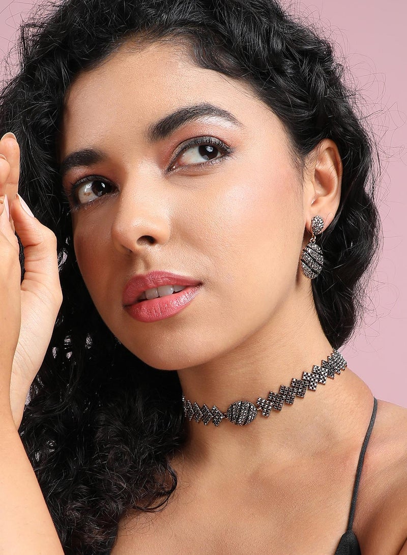 SOHI Oval Crystal Artificial Jewellery Set - Image 3