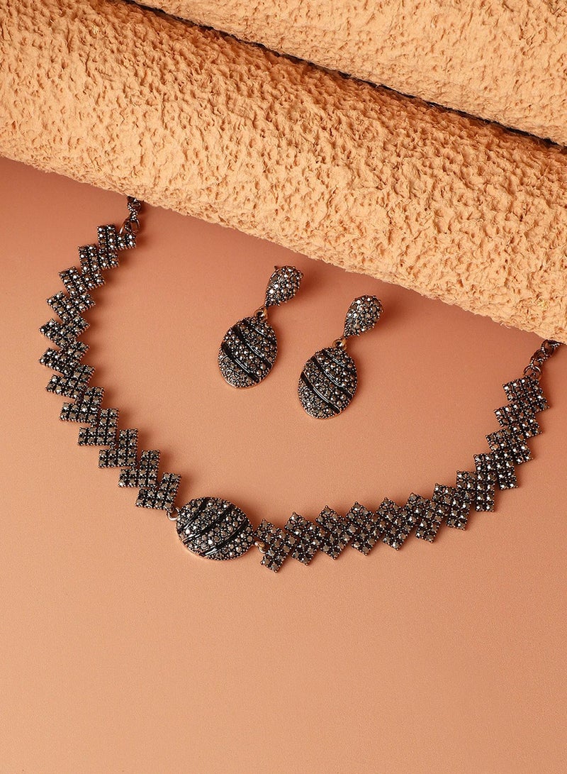 SOHI Oval Crystal Artificial Jewellery Set - Image 4