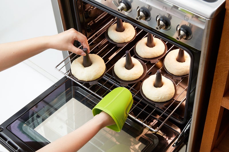 Lekue Bagel Maker With 6 Individual Bagel Molds  Brown - Image 4