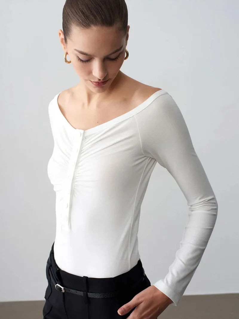 ديلفين Dilvin Slim-fit Boat Neck Bodysuit Blouse