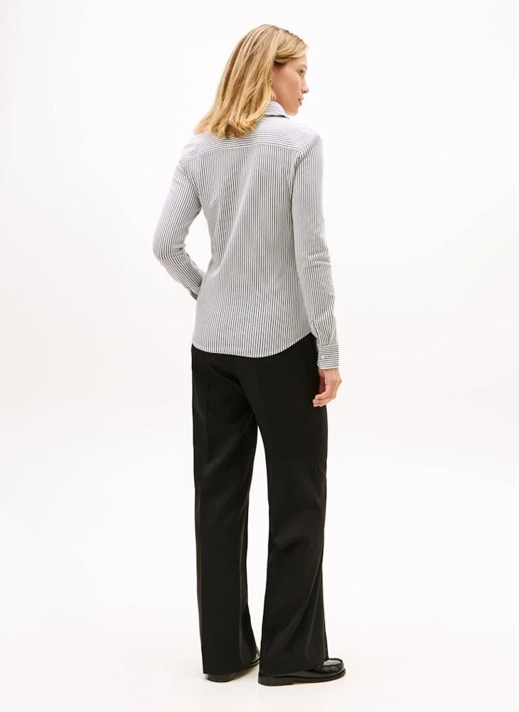 تومي هيلفيغر قميص بأكمام طويلة مخطط بقصة ضيقة