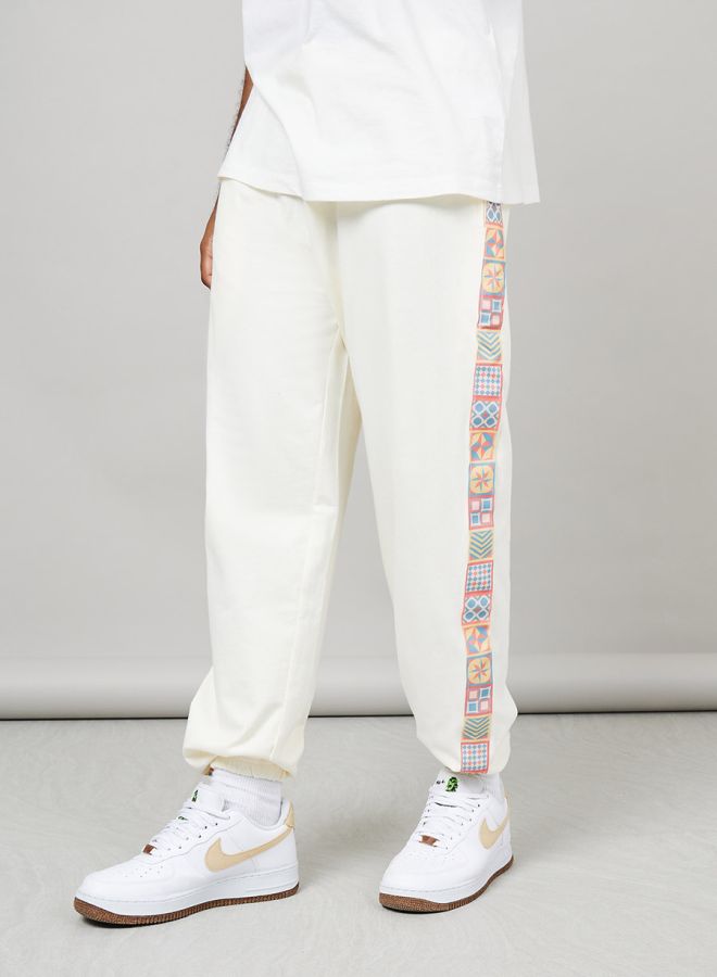 Styli Side Printed Motif Relaxed Fit Jogger  - Image 2