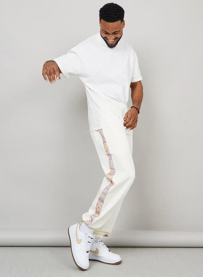 Styli Side Printed Motif Relaxed Fit Jogger