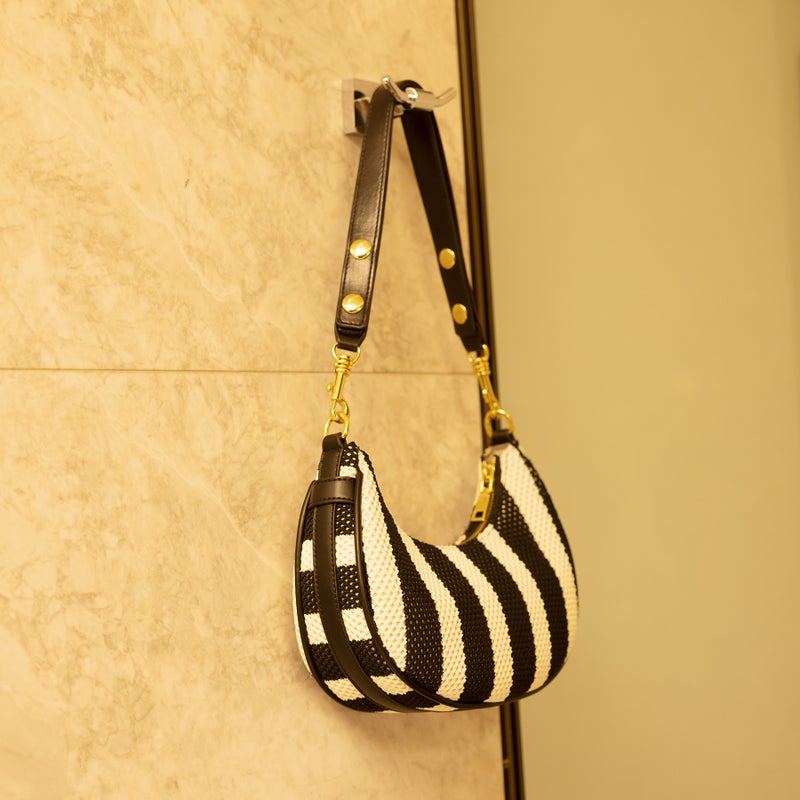2024 Niche Shoulder Underarm Bag High-End Fashion Striped Portable Crossbody Commuter All-Match Dumplings - Image 3