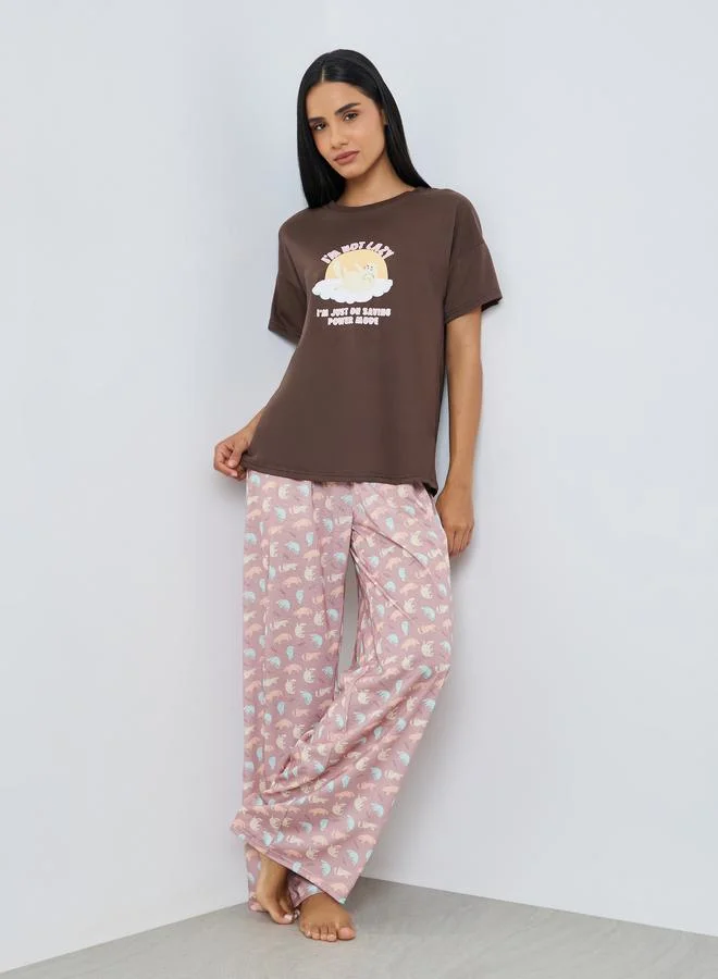 Styli Lazy Cat Graphic Drop Shoulder T-Shirt and Pyjama Set