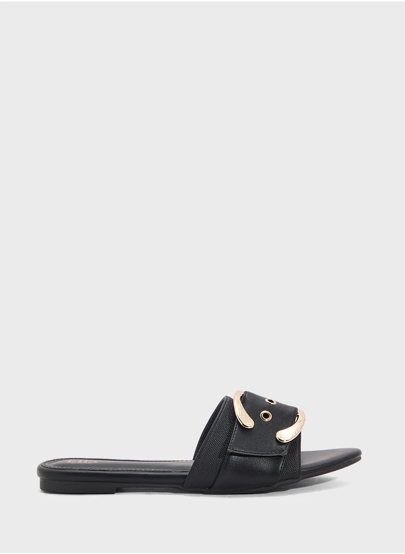 ELLA Flat Sandal With Buckle