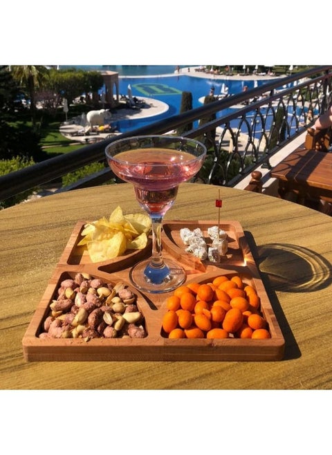 A plate of fun or snacks, five-pointed star shape, handmade from healthy wood, 100% natural colors from the heart of the tree