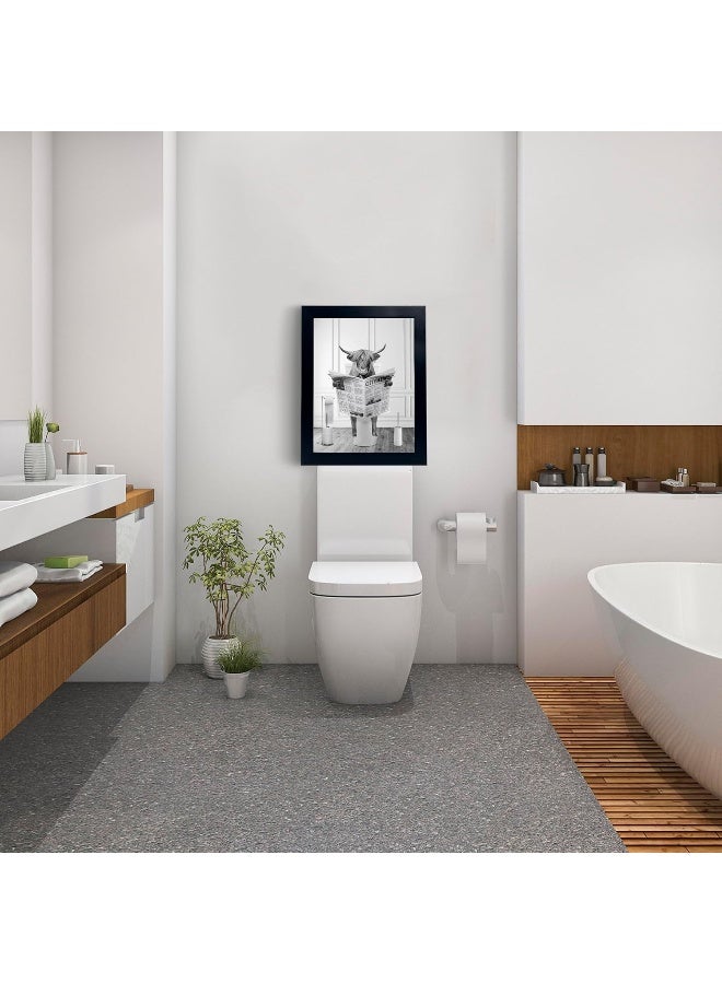 YongArt ديكور الحمام بإطار أسود من يونغ آرت، فن جدار بقرة مرتفعة مضحكة في حوض الاستحمام، صورة بقرة بالأبيض والأسود في الحمام، فن حيوانات مضحك لحمام، ديكور غرفة النوم، ديكور حمام الأطفال - Image 4