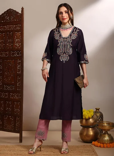 globus Globus Women Purple Zari Embroidered Yoke V-Neck Scalloped Bell Sleeves Straight Kurta With Pants Festive Set