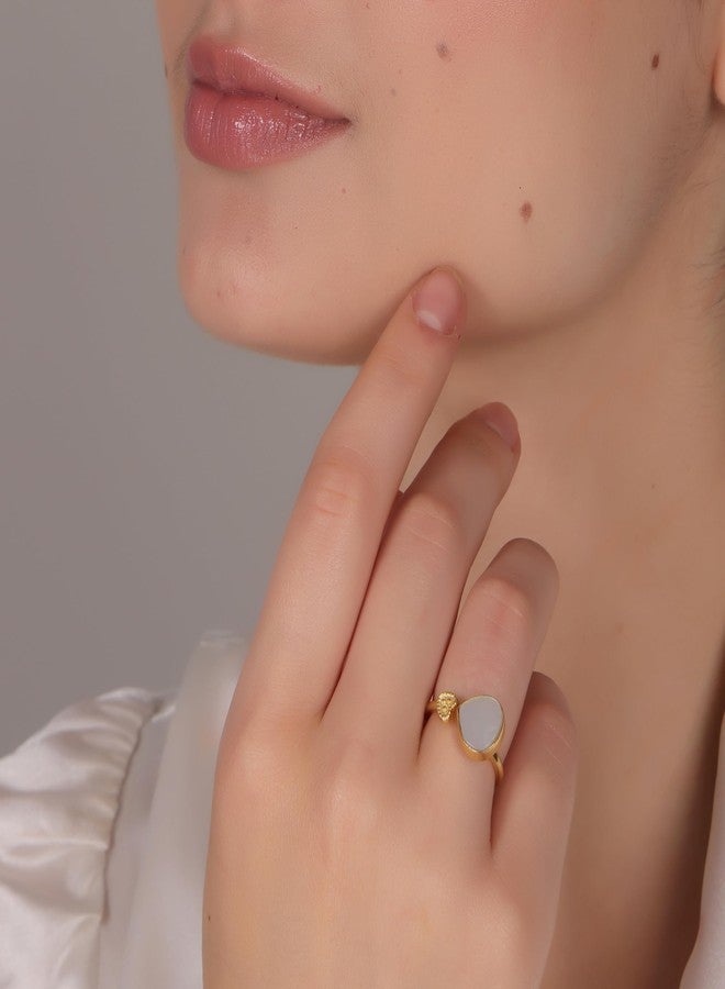 Dua Mother of Pearl Heart Ring – Romantic Gold-Plated Pearl Jewelry, Timeless Elegance - Image 4