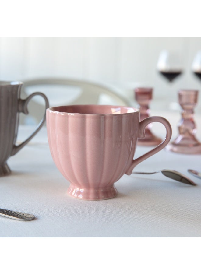 Stylish wavy ceramic mug - perfect for coffee and tea - Image 4