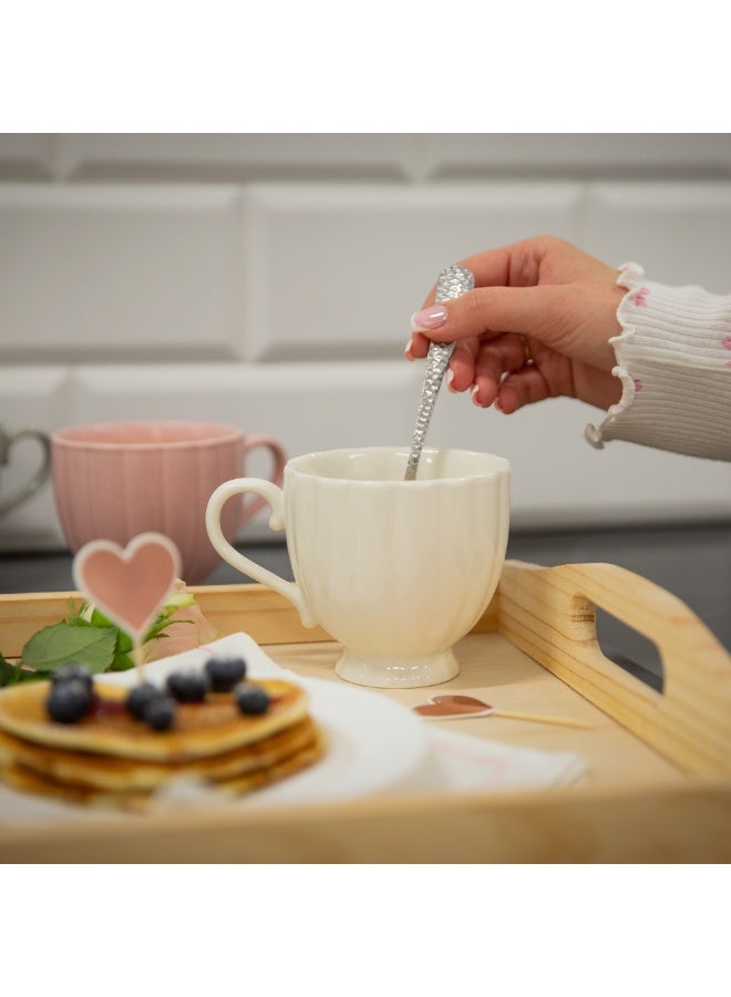 Stylish wavy ceramic mug - perfect for coffee and tea - Image 3