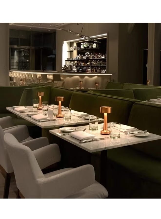 مصباح طاولة ذهبي حديث ببطارية قابلة للشحن ولمسة تحكم – إضاءة 3 ألوان قابلة للتعتيم، تصميم معدني أنيق، مثالي للطاولات والكافيهات والمنازل - Image 3