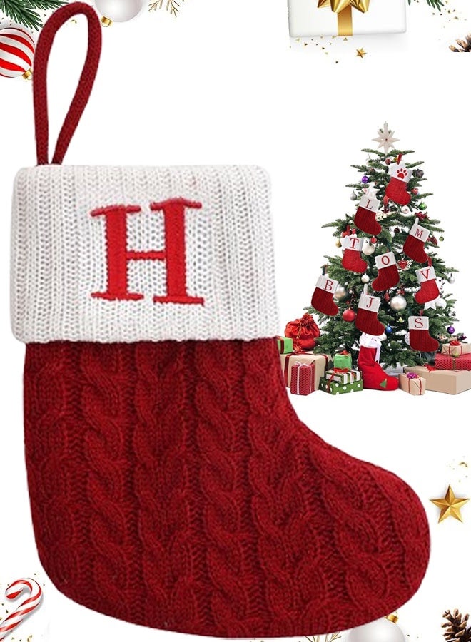 تابيت جوارب عيد الميلاد الصغيرة، جوارب عيد الميلاد الصغيرة مطرزة بأحرف اسم العائلة، ديكور كلاسيكي أحمر أبيض لشجرة عيد الميلاد الصغيرة، مدفأة، ديكور للعطلات، هدايا للحفلات، جوارب هدايا (H) - Image 1