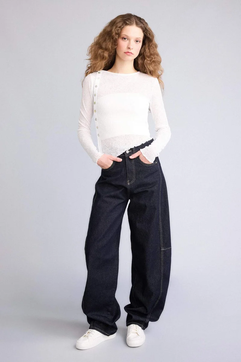 ديفاكتو Fitted Lace Detail Blouse