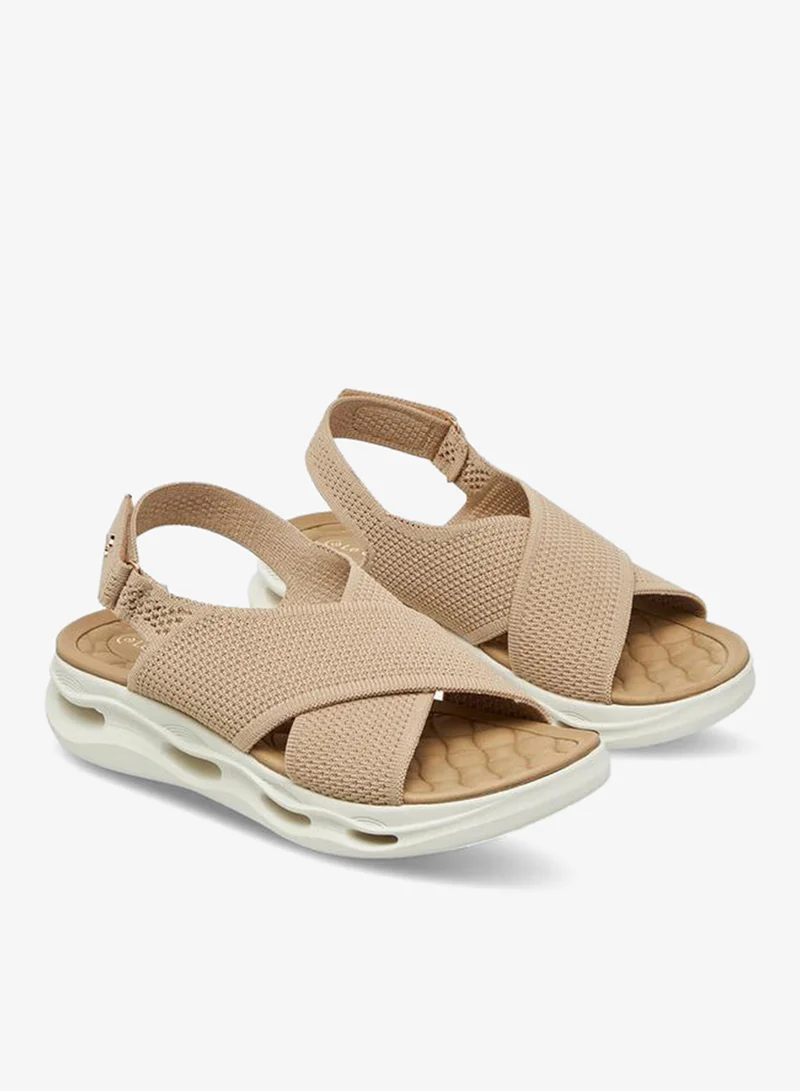 لو كونفورت Women Platform Heel Cross Strap Sandals