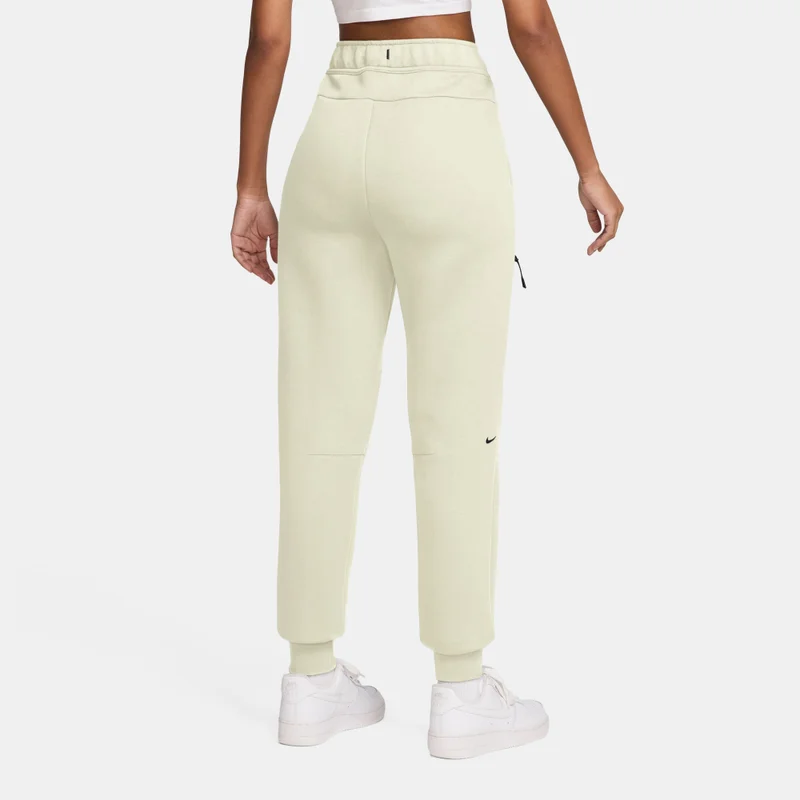Nike White Women's Sportswear Tech Fleece Joggers for Women | Best Price UAE