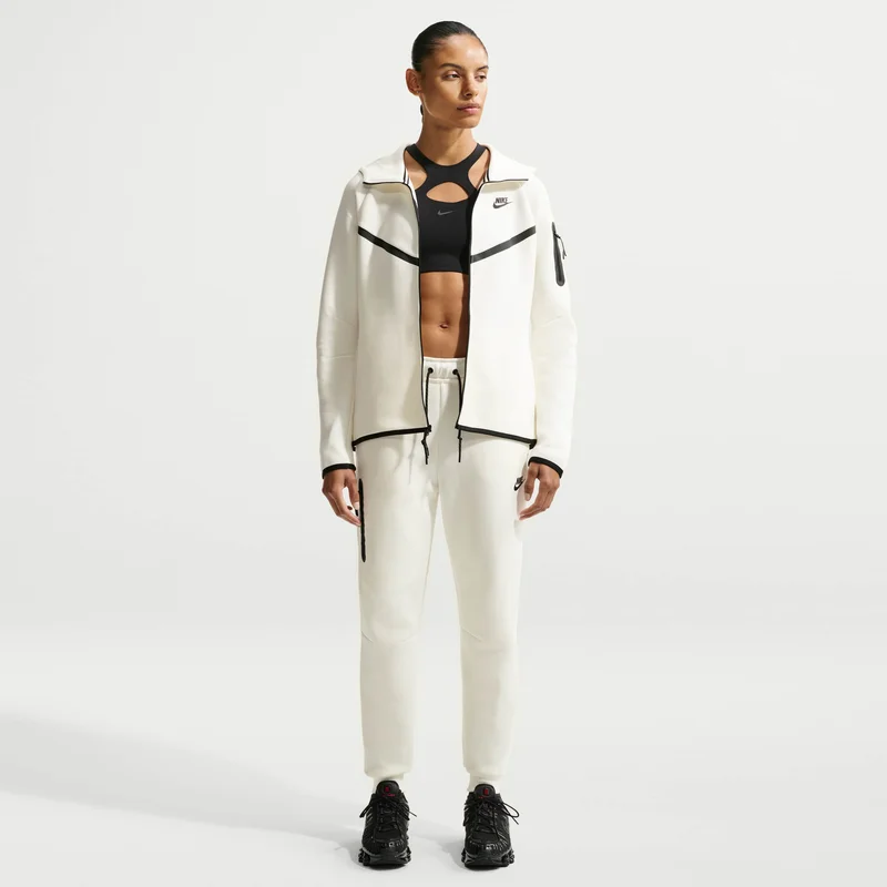 نايكي بنطال سبورتسوير تيك فليس للنساء