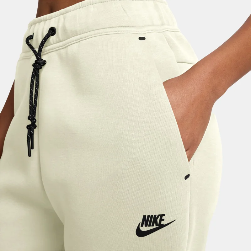 Nike White Women's Sportswear Tech Fleece Joggers for Women | Best Price UAE
