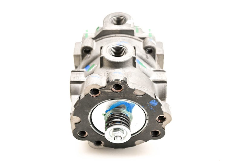 Bendix E-6 Brake Valve 286171N - New - Image 3