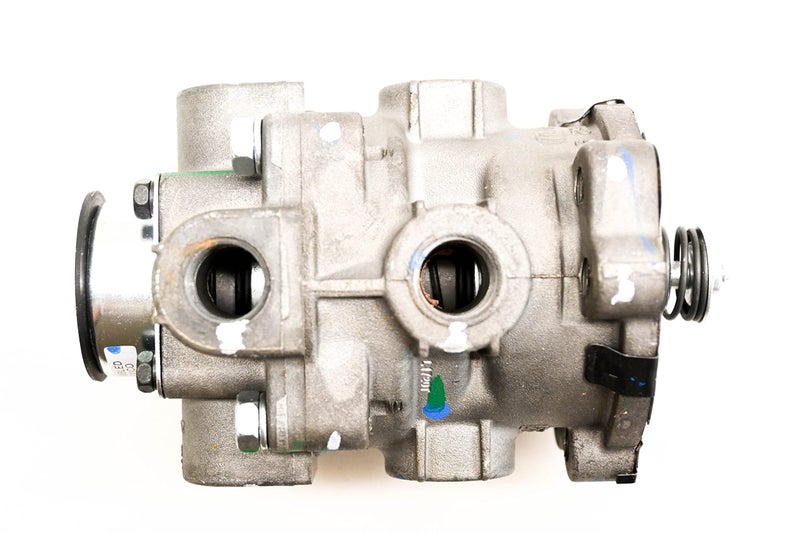 Bendix E-6 Brake Valve 286171N - New - Image 5