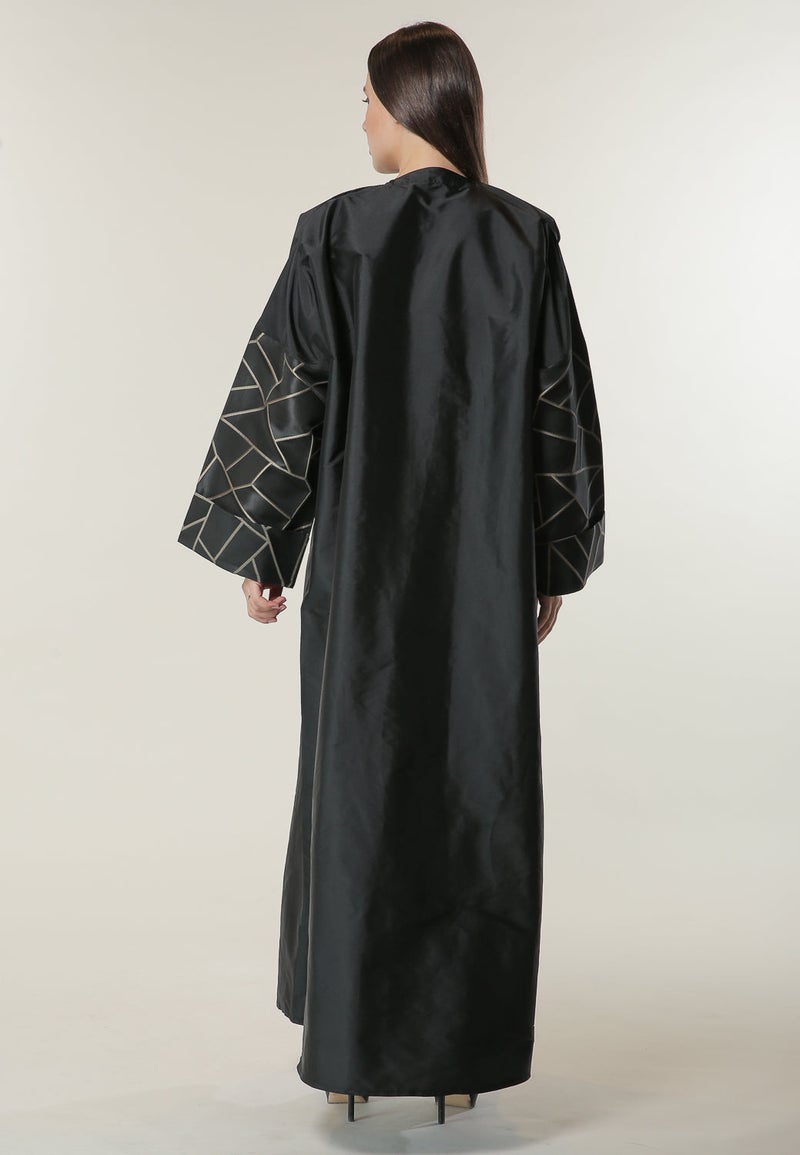 Moistreet Piping Detail Coat Style Abaya - Image 3