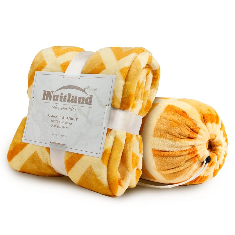 Bnuitland Bnuitland 71/80 Inches Waffle Funny Blanket 300 GSM Double Sided Giant Funny Realistic Food Blanket with Waffle Pouch  Novelty Funny Blanket for Adults and Kids  Super Soft Flannel Throw  - Image 5