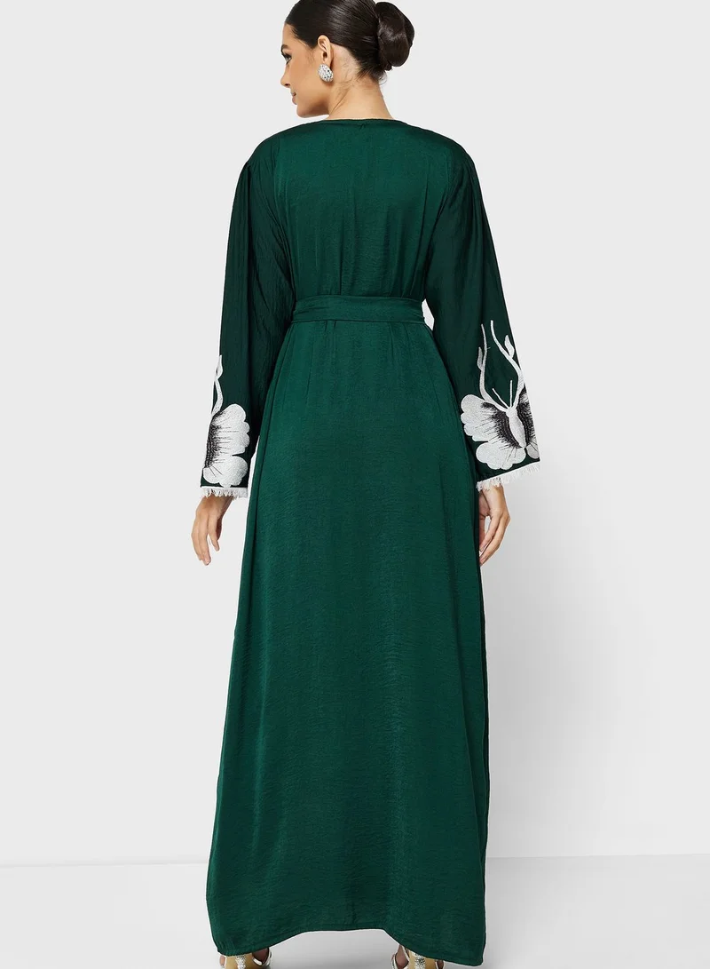 hayas closet Embroidered Belted Jalabiya