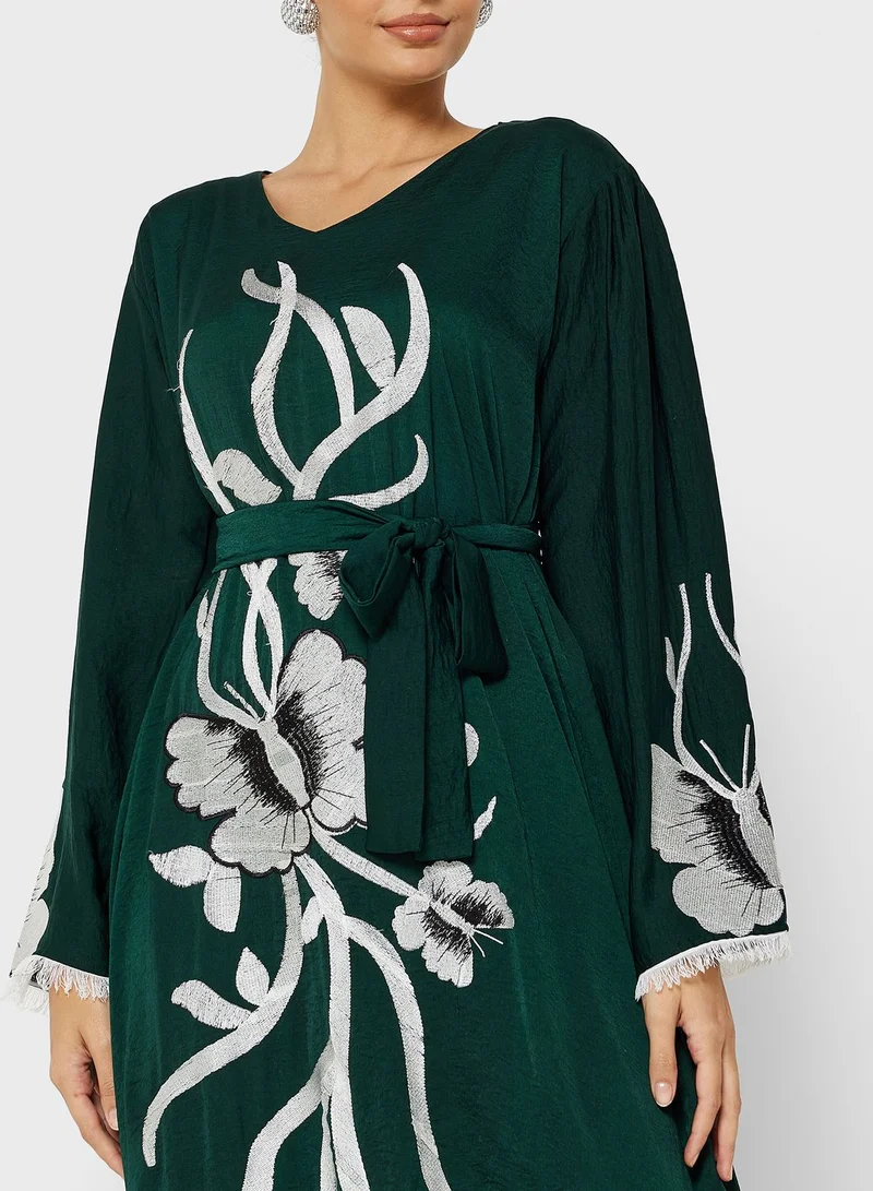 hayas closet Embroidered Belted Jalabiya