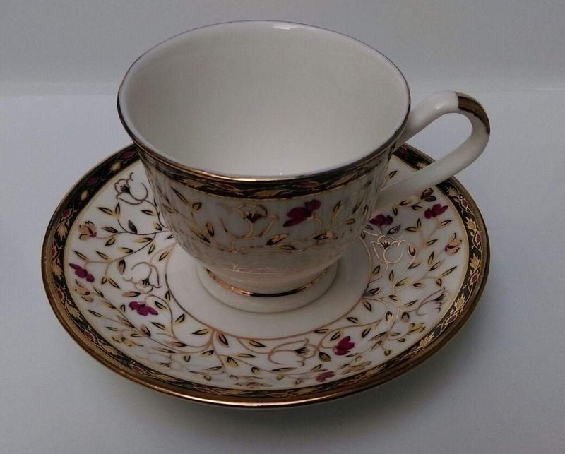 Saaikee Bone China Leaves Design Cups and Saucers Set for Tea/Coffee Green Tea Espresso Hot Beverage Cup Set of 6 160 ml - Image 2