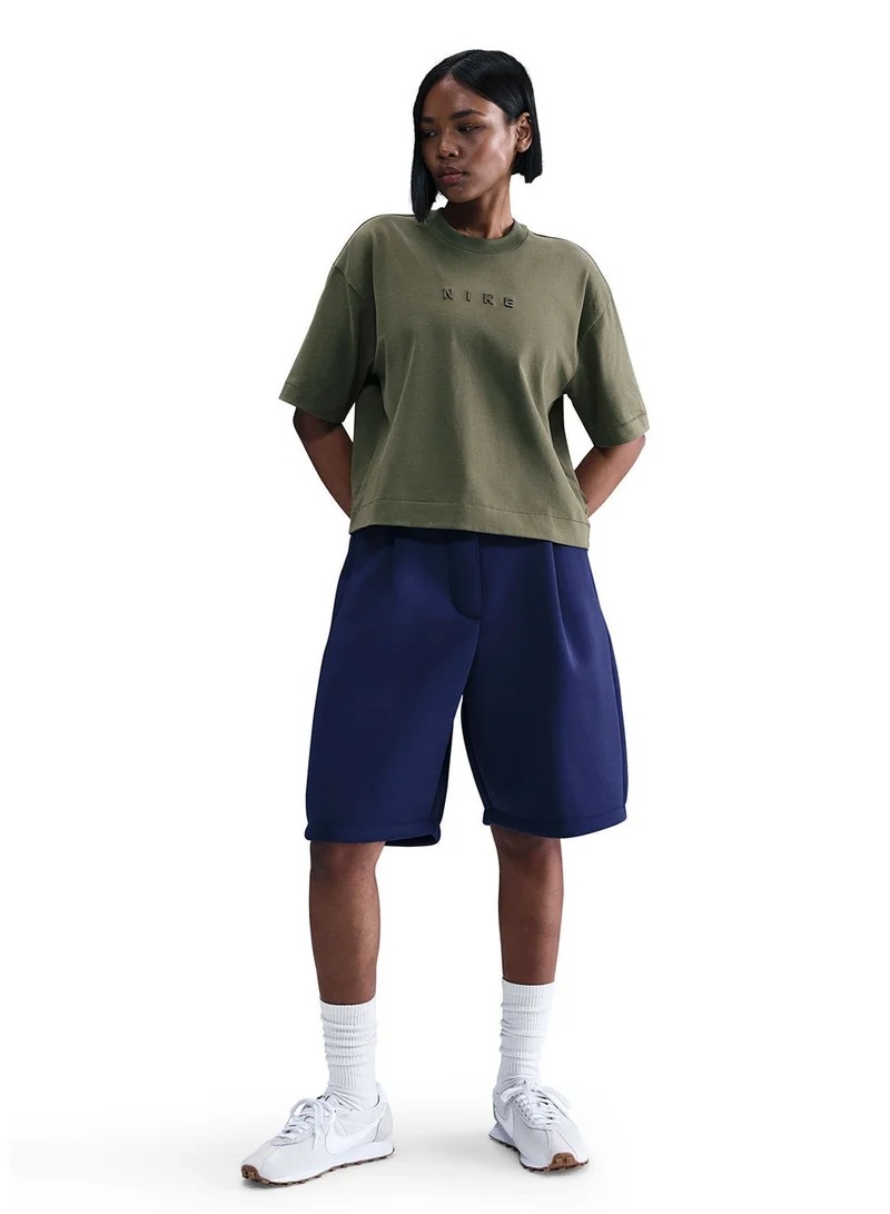 نايكي تي شيرت بوكسي فاخر من إن إس دبليو