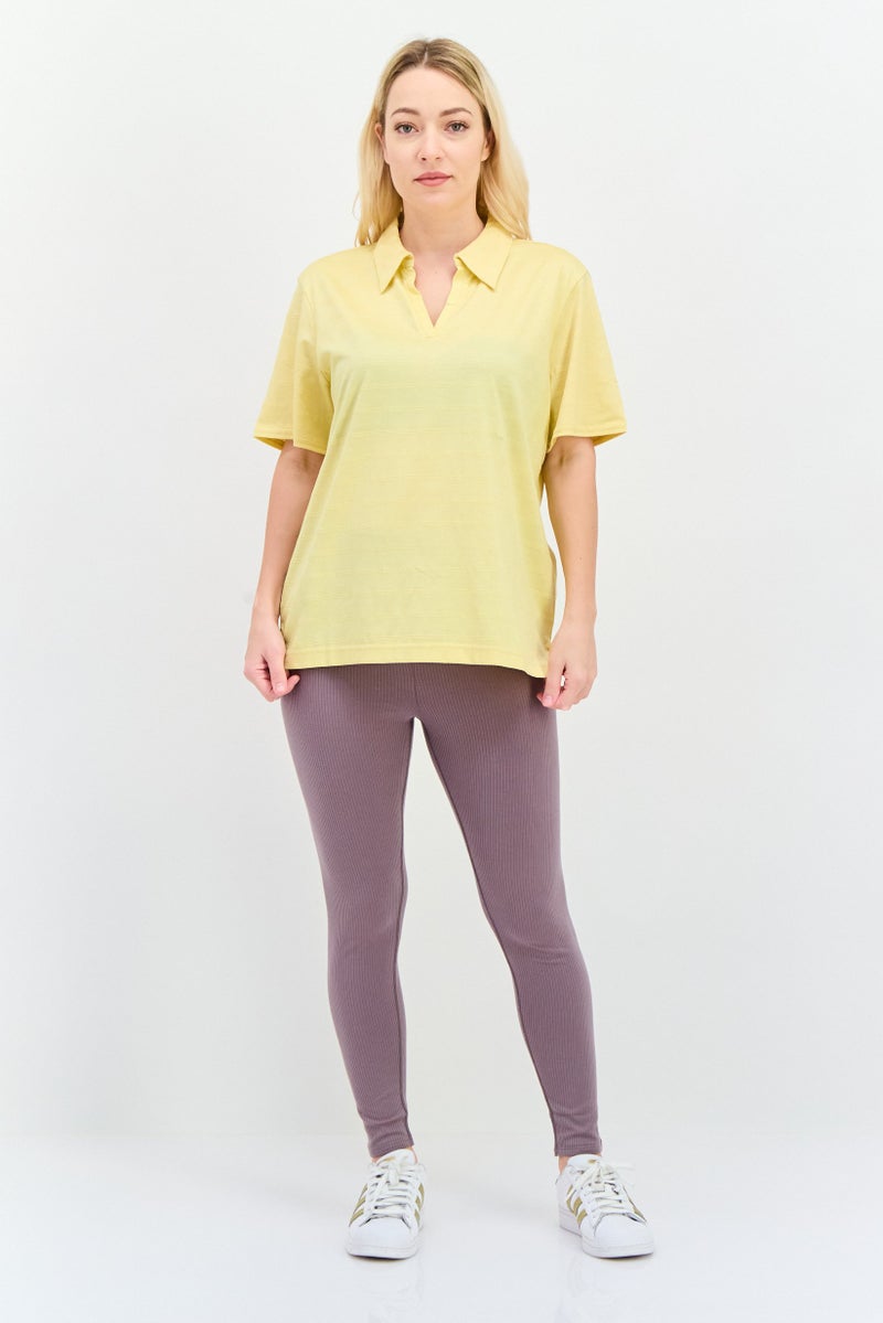 Greg Norman تي شيرت بولو خارجي قصير الأكمام للنساء، أصفر - Image 4