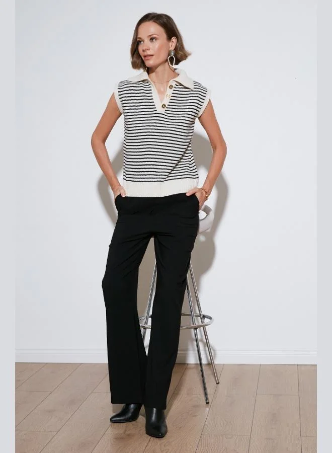 ليلا ليلا سترة محبوكة بياقة على شكل حرف  مخططة للنساء