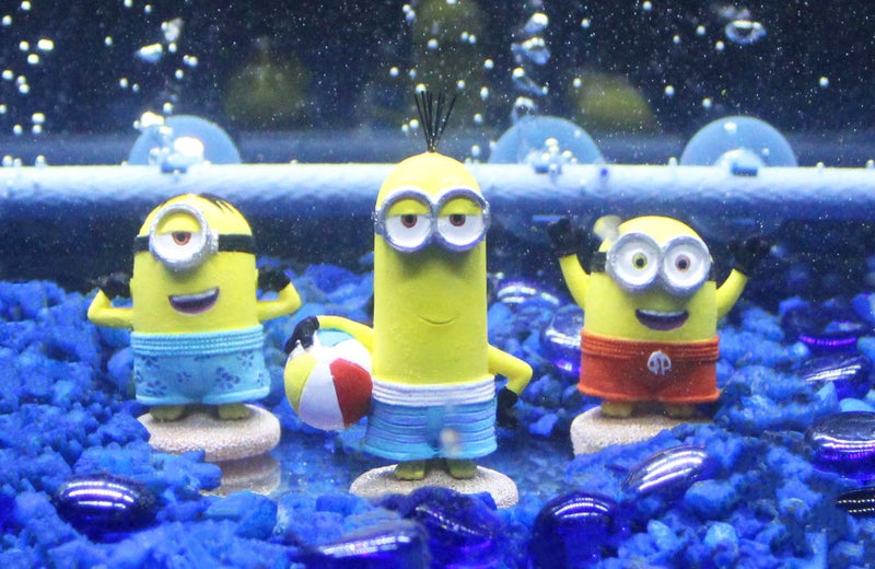 Penn Plax Penn-Plax Minions Officially Licensed 3-Piece Aquarium Ornament Bundle â€“ Includes Kevin, Stuart, and Bob â€“ Beach Themed â€“ Small - Image 2