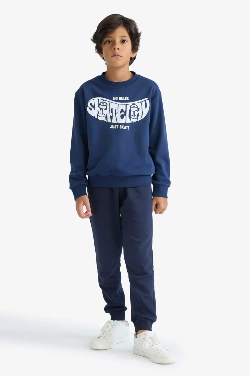 ديفاكتو Boy Regular Fit Crew Neck Sweatshirt